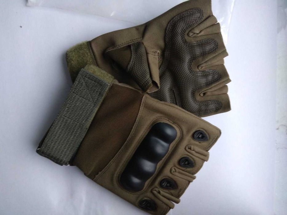 Рукавиці тактичні на пів пальця