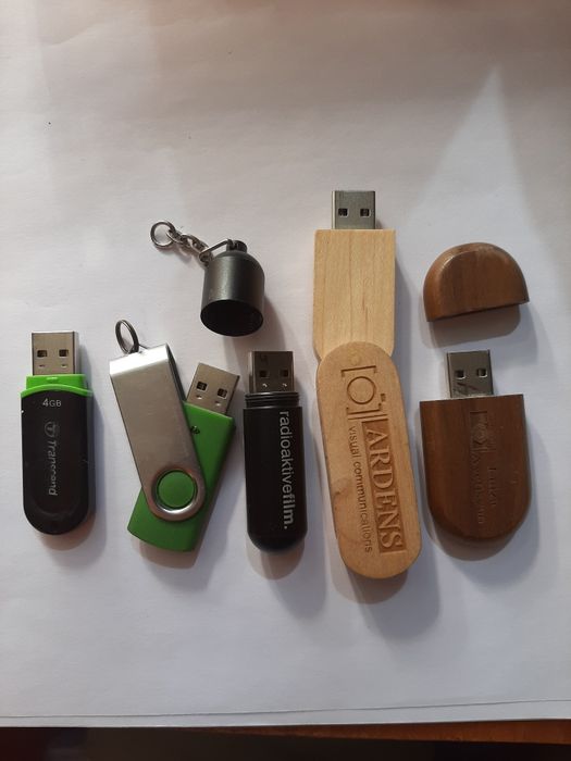 USB флешкарти  4 ГБ