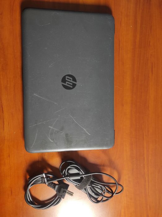 Ноутбук офисный HP 250 G4 рабочий без батареи