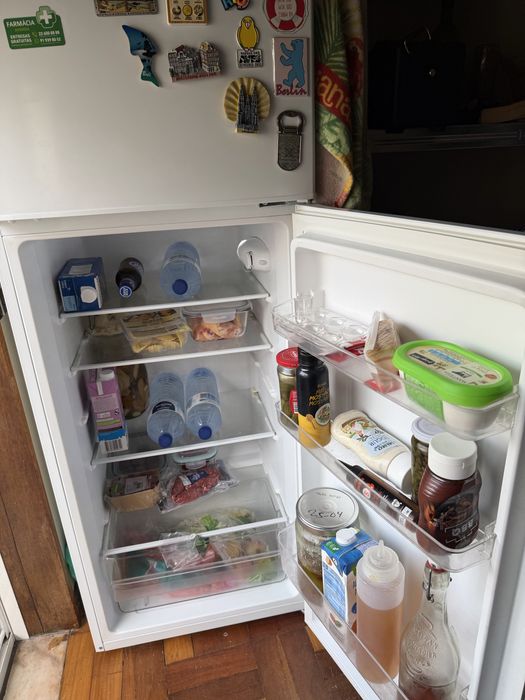 Vendo geladeira otimo estado