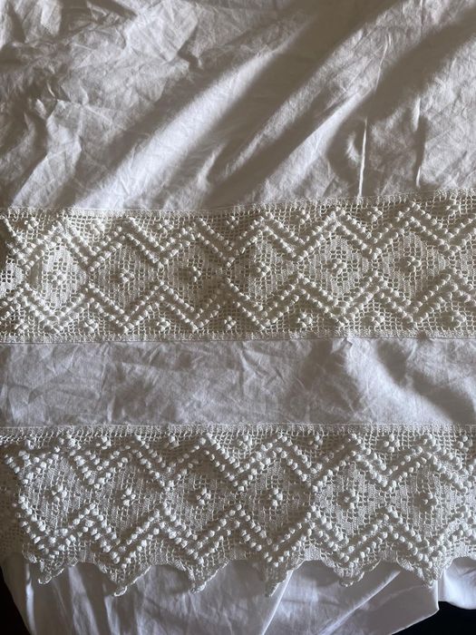 Lençol branco em renda