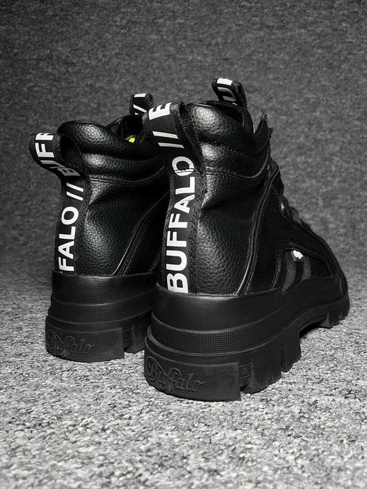 Чоловічі черевики кросівки BUFFALO Aspha NC MID - Розмір 45(29.5cм)