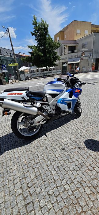 Suzuki tl1000 r  de 1999.