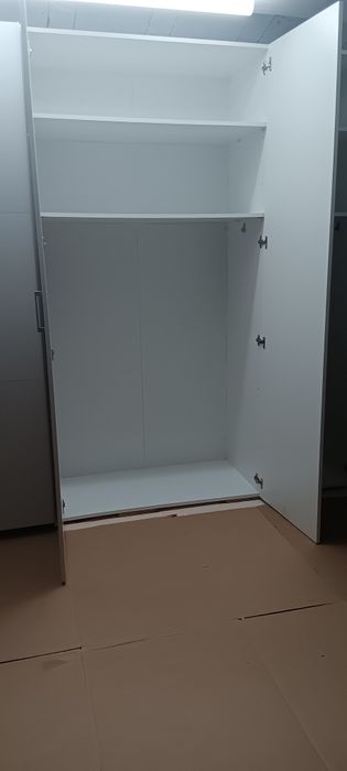 Roupeiro de 3 portas