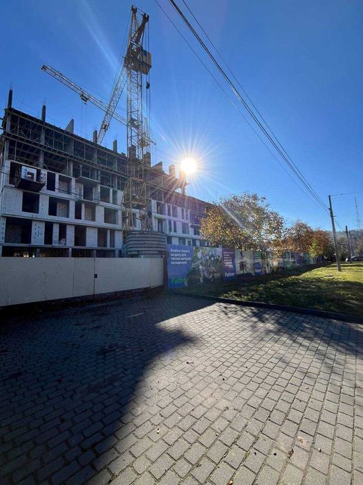 Продаж Фасадного приміщення 123 м2., вул. Промислова Без Комісії