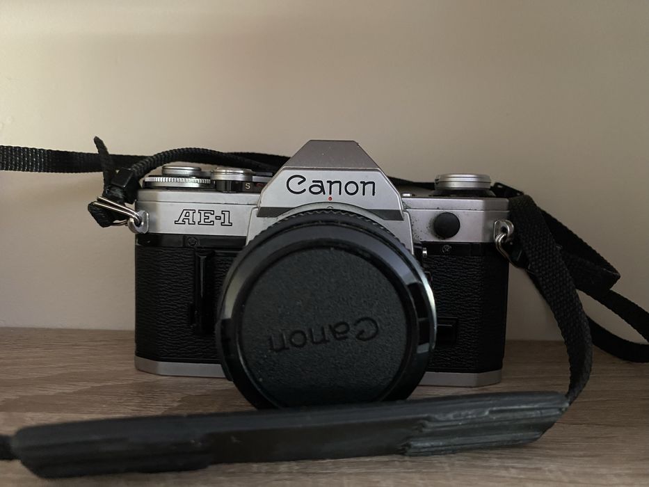 Aparat analogowy Canon AE-1