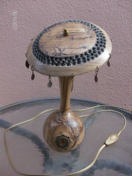 Candeeiro rustico em oliveira