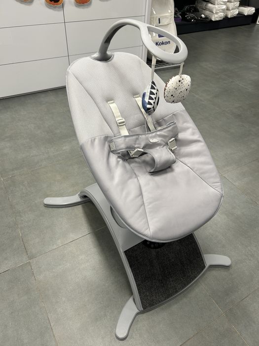Заколисуючий центр Chicco Comfy Wave