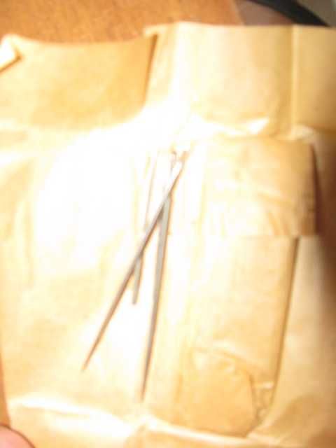 Голка швейна ручна трьохгранна.