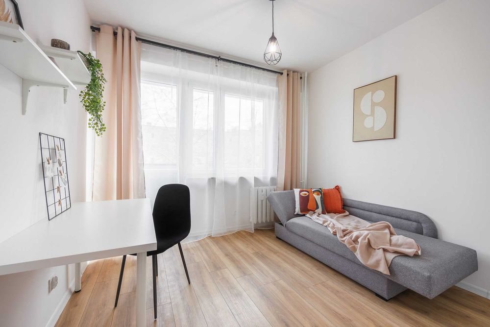 Podwisłocze 38 z balkonem Nowe Miasto. Ładny pokój do wynajęcia. Uczelnia, Millenium Hall 10 minut