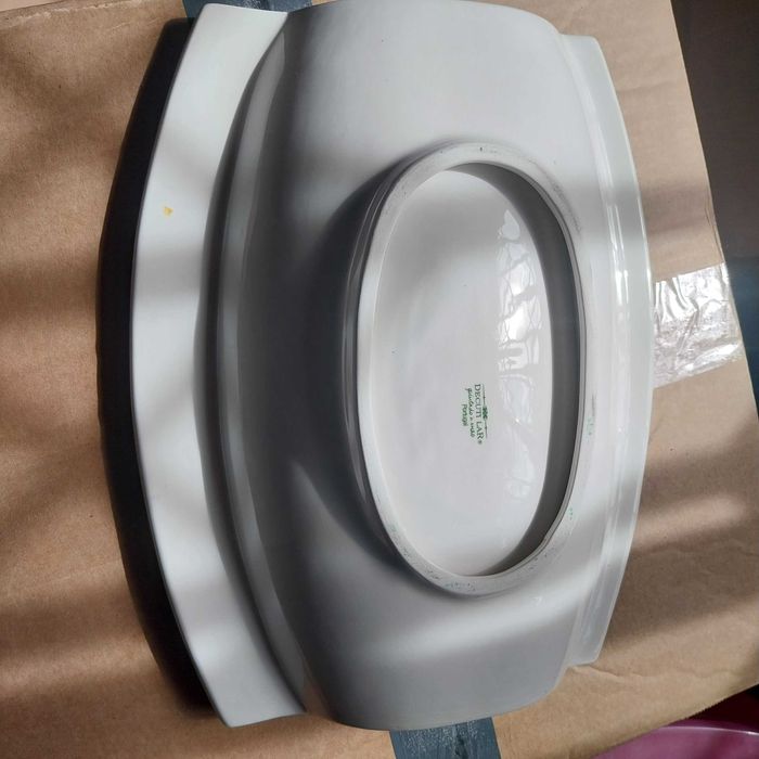 Travessas e taças de porcelana