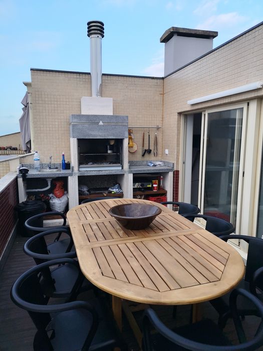 Apartamento duplex  em condomínio fechado