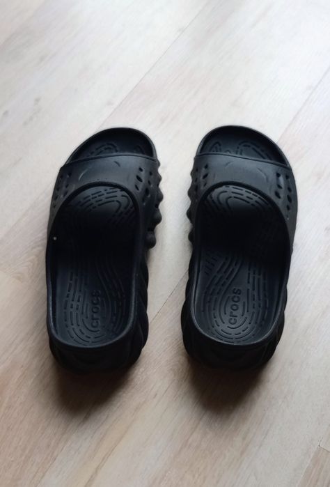 Crocs Echo Slide.