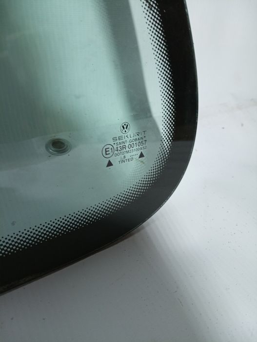 Vw Golf 4 3 drzwi szyba tylna karoseryjna