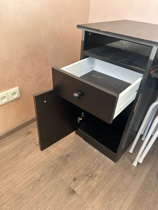 Стіл чорний офінний