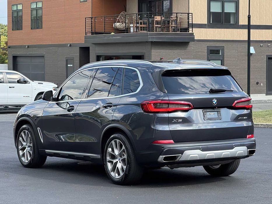 BMW X5 xDrive50i      2019