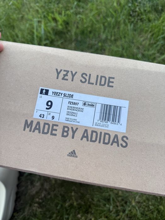 Yeezy Slides Bone