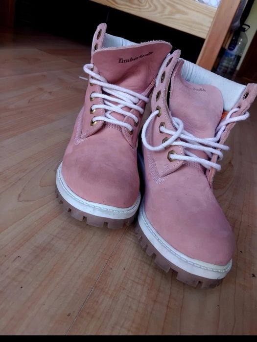 Timberland rosa muito bom