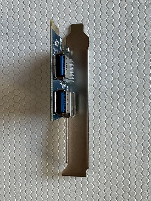 PCI-Express Expansion Card / USB 3.0 Hub Adapter: 1× PCI-Express to 4× USB 3.0 Ports64751669483523123