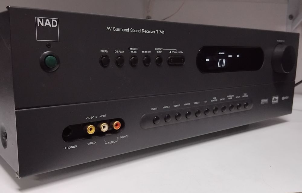 NAD amplificador T741