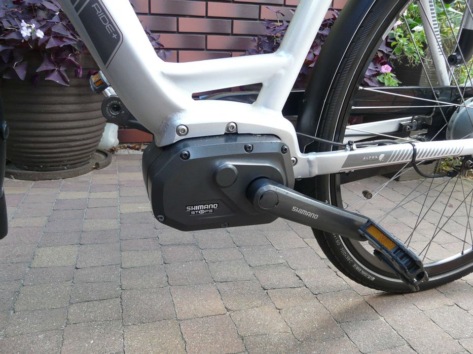 Rower elektryczny TREK LM500+,28"/50 central  Shimano-ładny sprawny