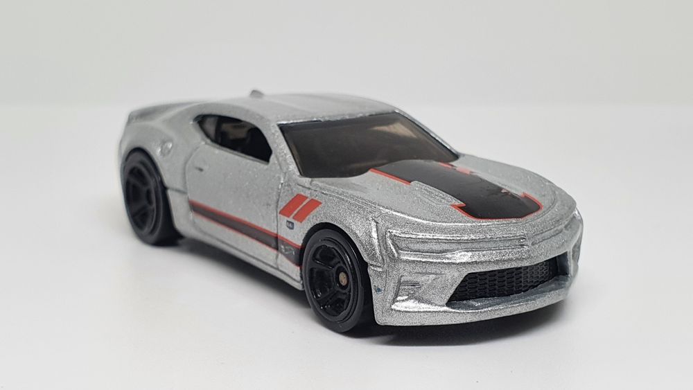 Hot Wheels '16 Camaro SS