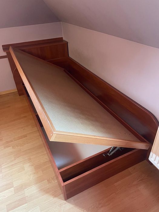 Łóżko płyta z pojemnikiem, materac 90x200