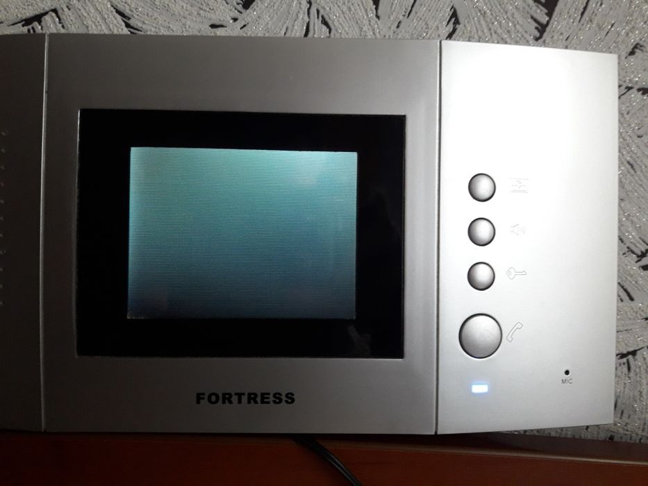 Продам цветной домофон Фортресс LCD VD 106C40.