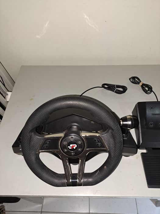 FR-TEC Hurricane Wheel MKII Volante e Pedais para PC/PS4/PS3/Nintendo Switch em ótimo estado .