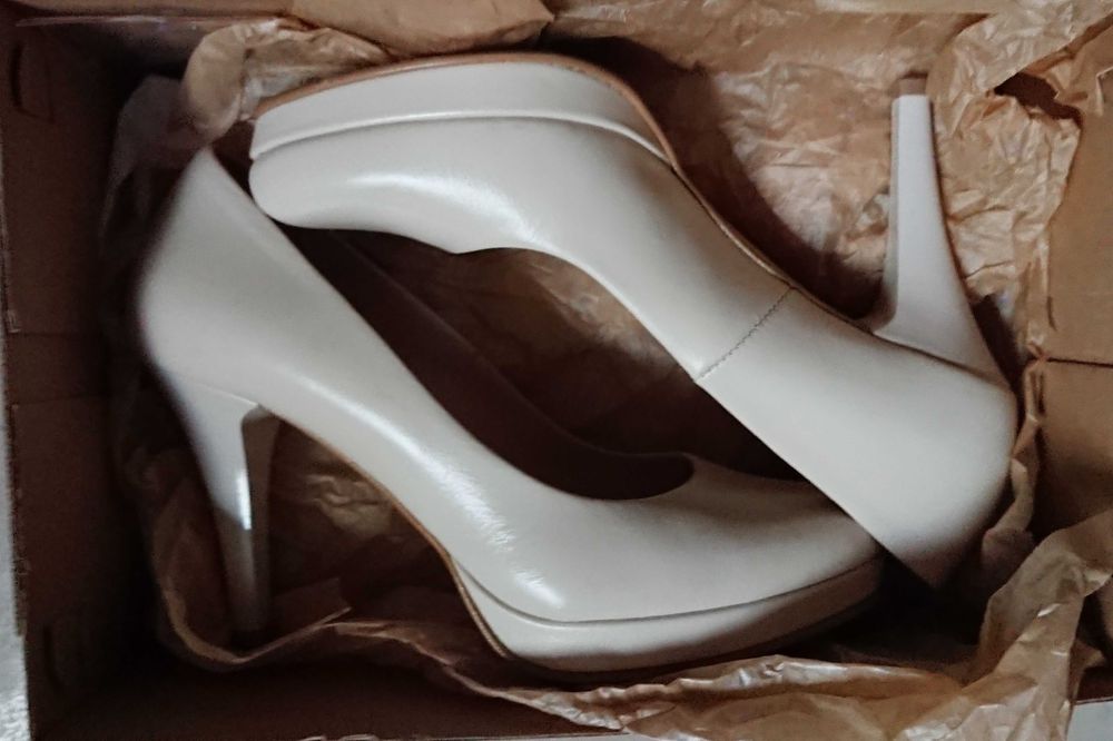 buty damskie jasne, szpilki na platformie beżowe, skóra