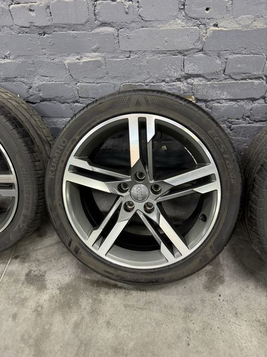 Диски Audi A4 B9 / A5 R18 ET40 8J 5*112