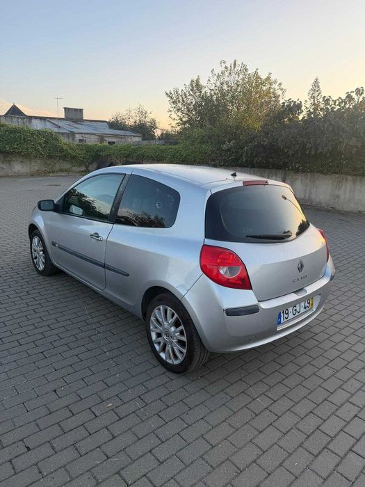 Renault Clio III Dynamique S 1.5 dCi 105cv | Nacional | 1 Dono | Distribuição Nova