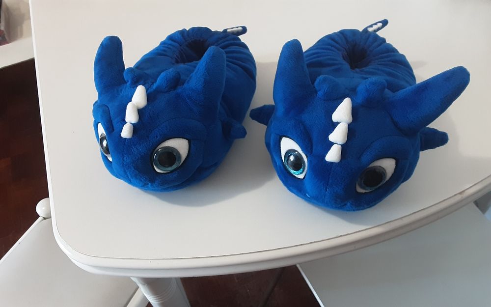 Pantufas criança dragao