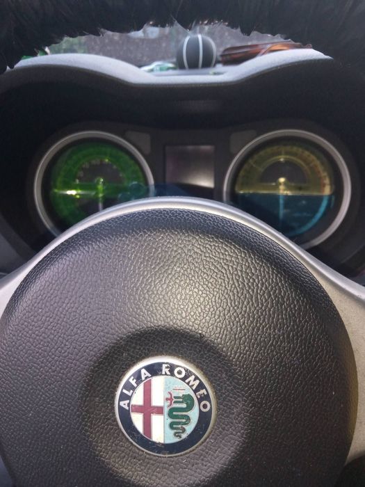 Автомобіль Alfa Romeo 159
