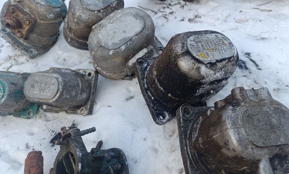 Продаю насосы инша 7 штук цена 2000