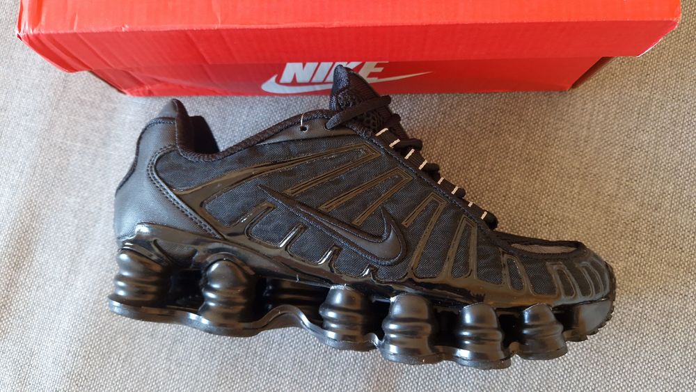 NIKE SHOX nowe, rozmiar 41, wkladka 26 cm