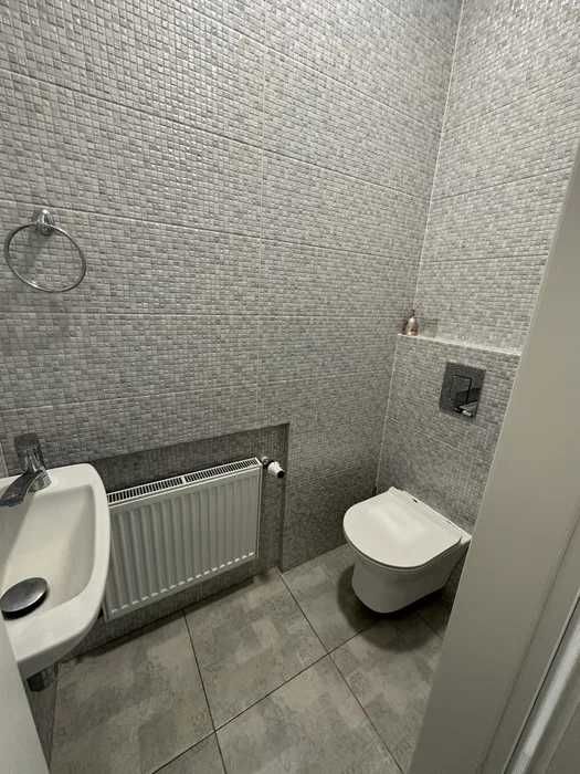 Продається 3к кв 100м кв, ЖК Дмитрівський, м Центральний ринок 18939В