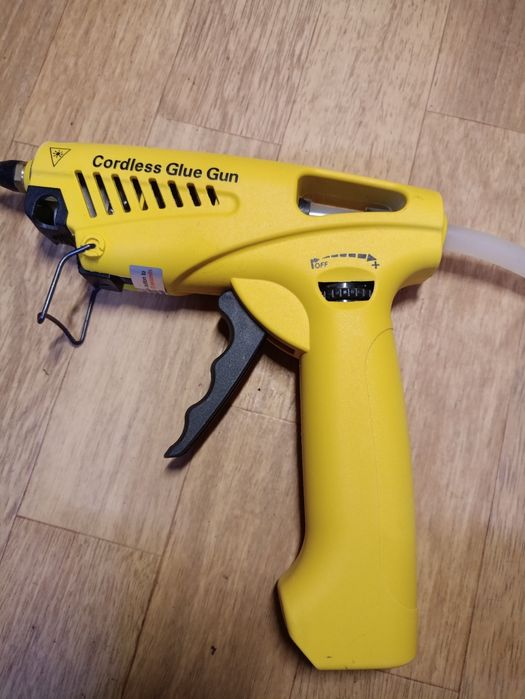 Газовый термоклеевой пистолет