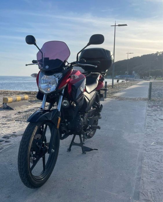 Yamaha YS125 só 7000 km