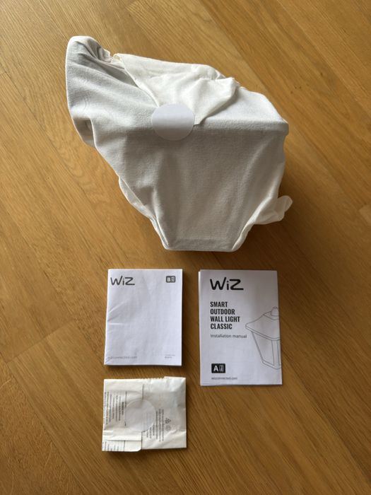 Lampa zewnętrzna WiZ