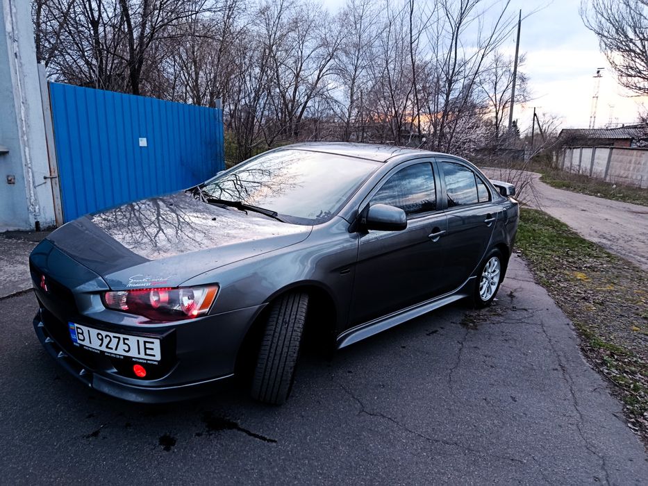 Mitsubishi lancer 10