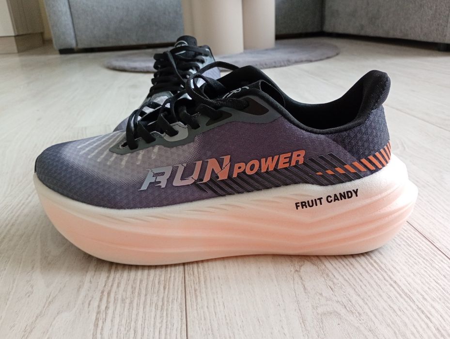 Nowe buty do biegania r.45