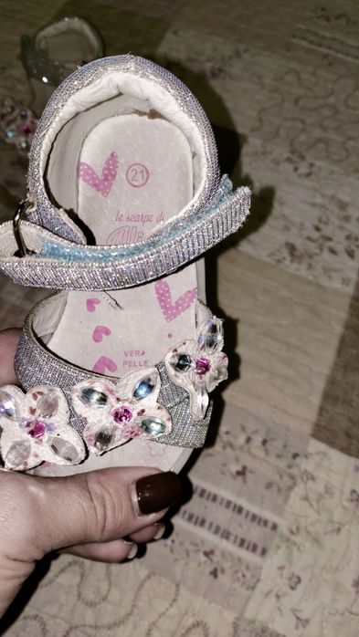 Босоніжки на дівчинку 21 розмір