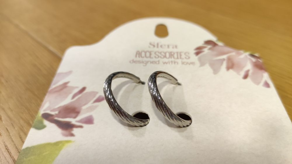 Conjunto de brincos e pulseira Sfera