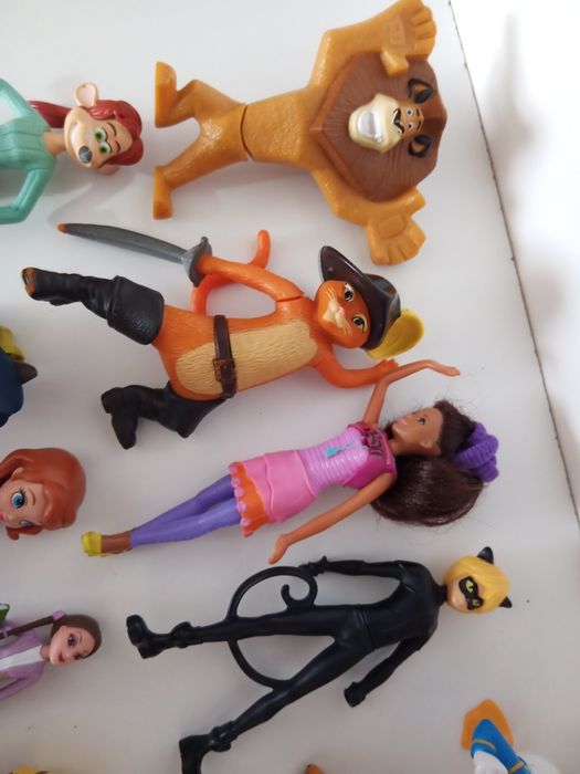 Lote 22 bonecos exclusivo lote 15€