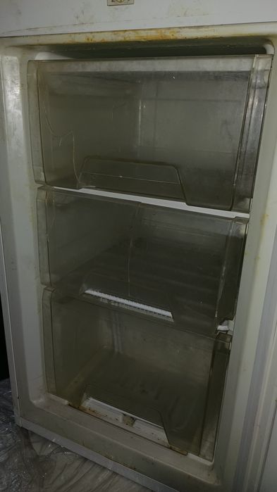 Aquecedor a oleo e mini frigorifico