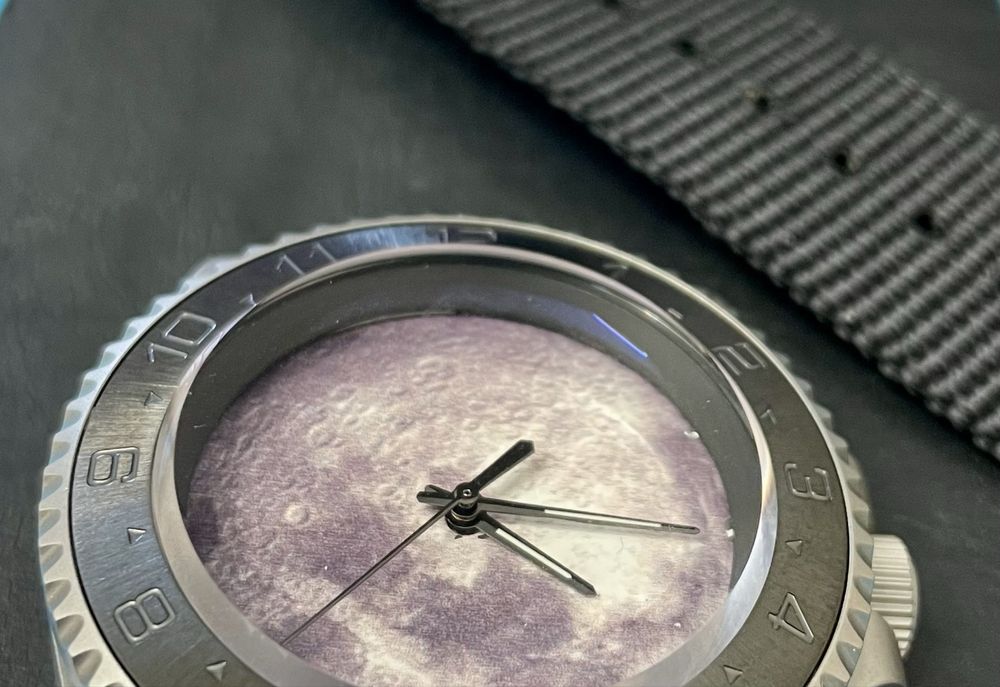 Relogio Solo Luar (customizado)