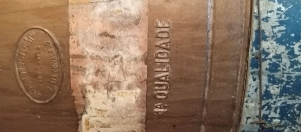 Pluvisador antigo em cobre