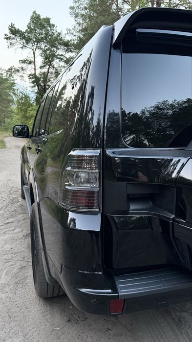 Mitsubishi Pajero Wagon 2018 3.0 газ - бензин