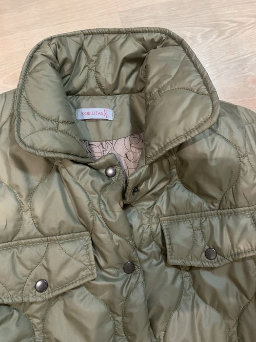 .Пальто демисезонное, стеганое. Очень легкое. .